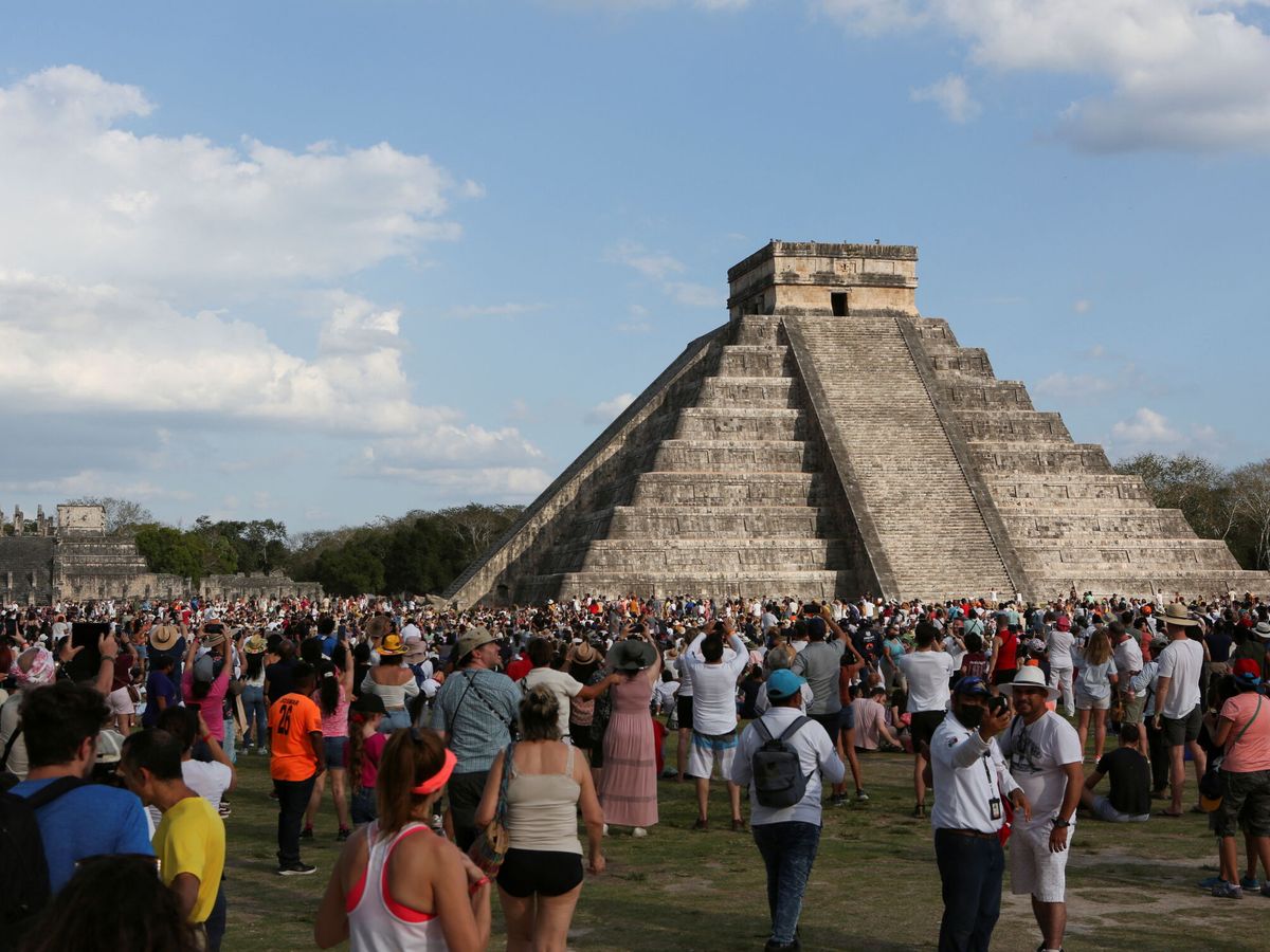 Foto: Visitantes en la zona arqueológica de Chichén Itzá en México. (Reuters/Lorenzo Hernández)