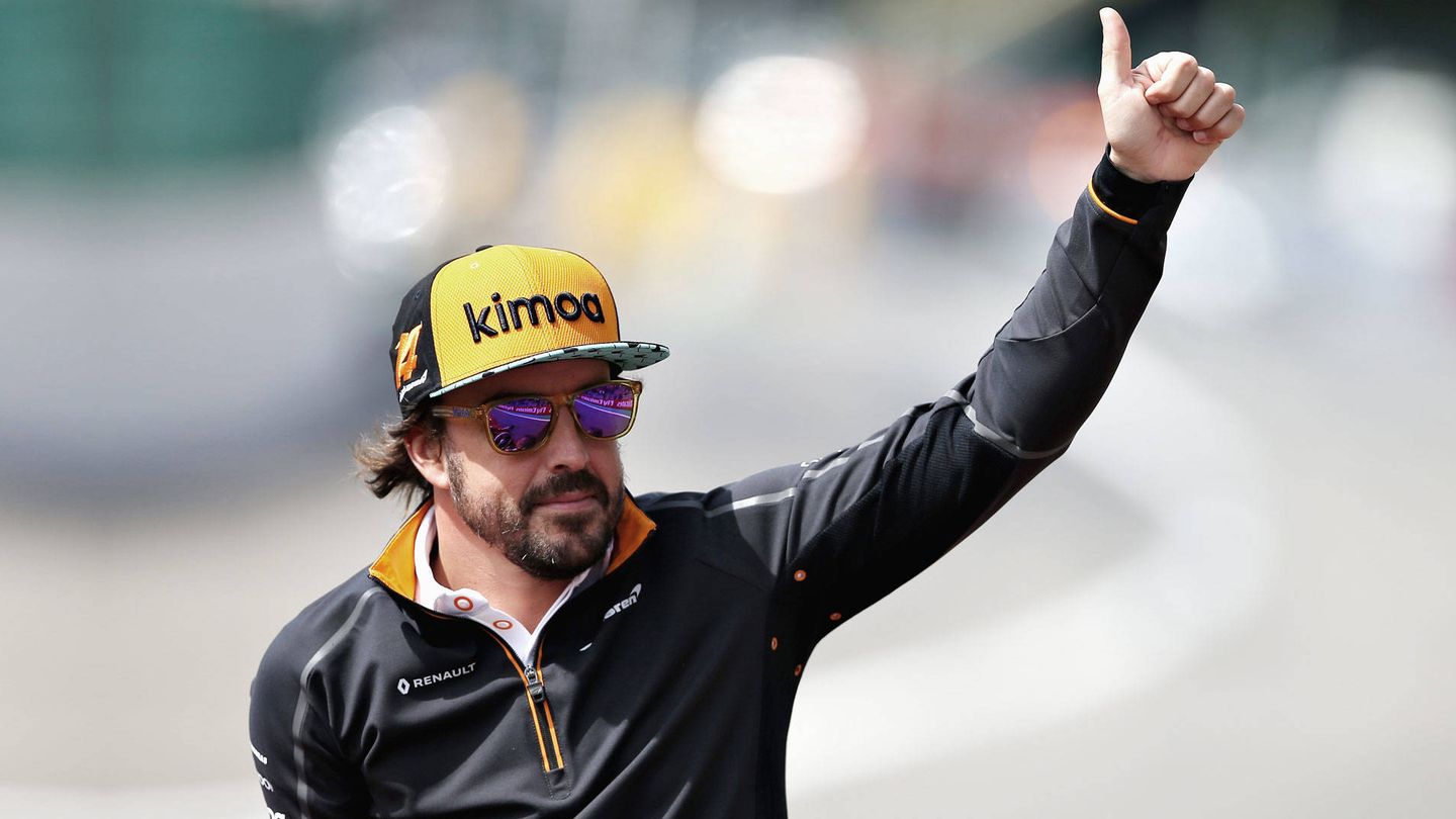 Fernando Alonso, en una imagen de archivo, con una gorra de Kimoa. (Getty)