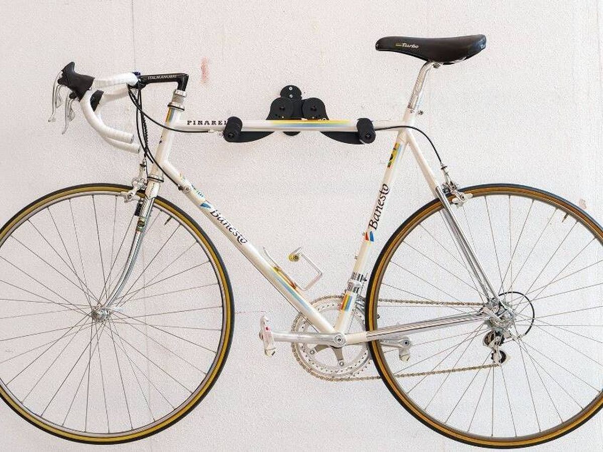 Foto: La bicicleta de Miguel Indurain subastada.