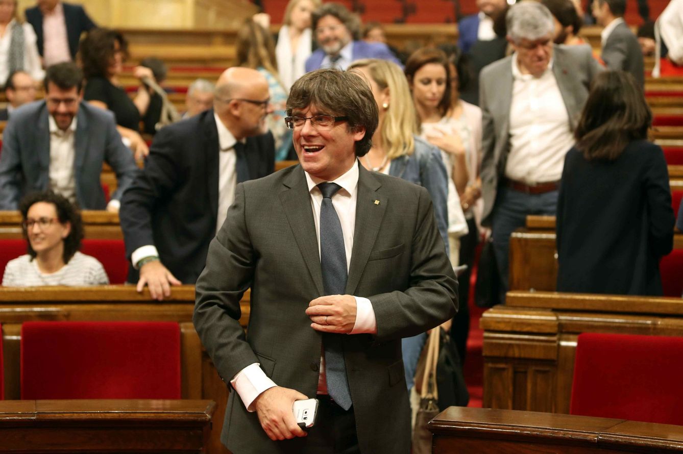 Carles Puigdemont, tras finalizar el debate sobre el proceso independentista. (EFE)