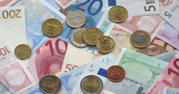 Foto: Billetes y monedas de euros (CC)