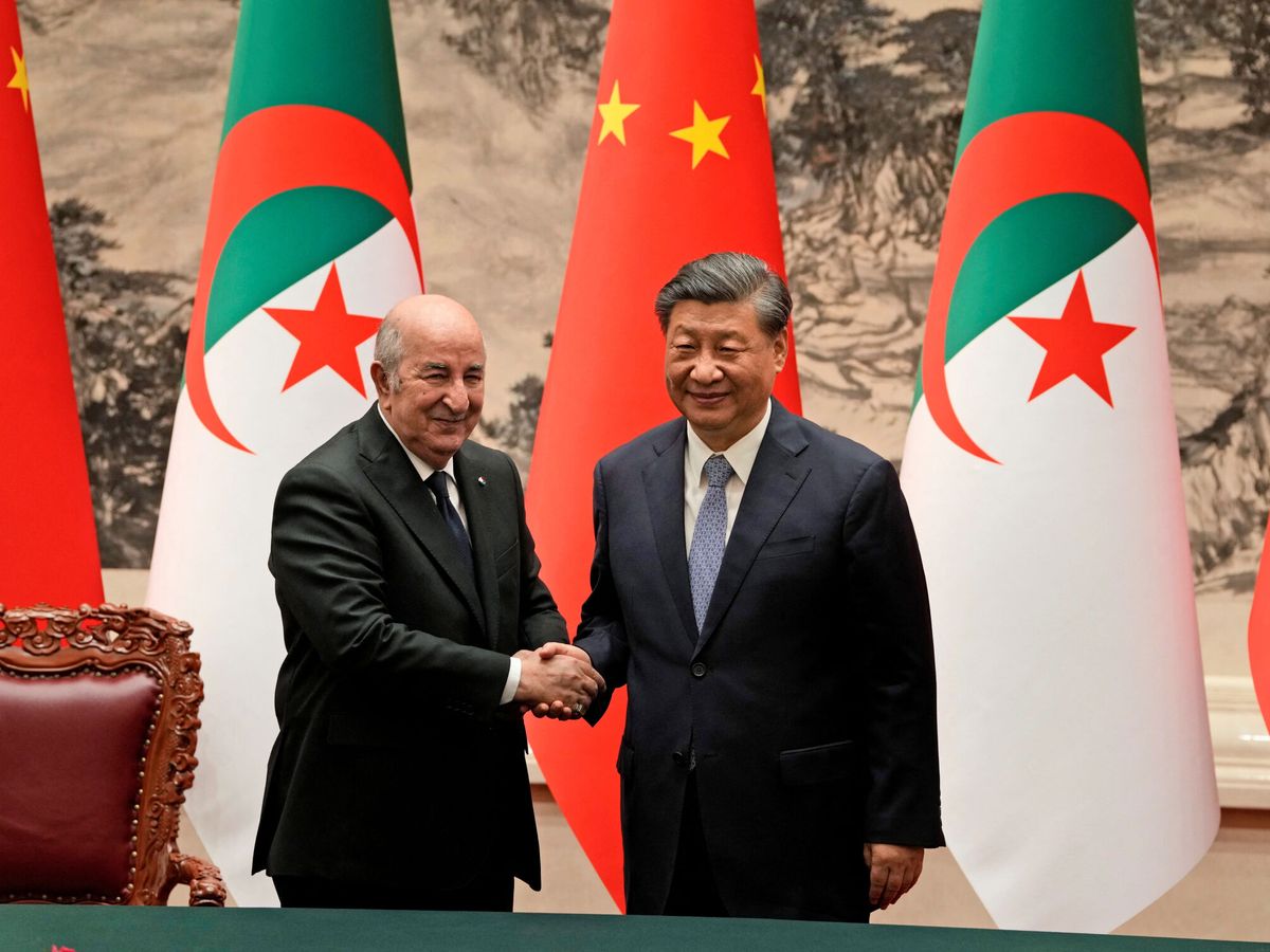 Foto: El presidente chino, Xi Jinping, y el presidente argelino, Abdelmadjid Tebboune. (Reuters/Han Guan)