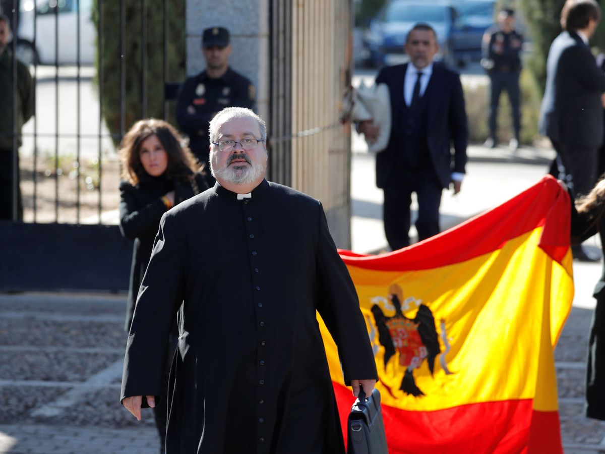 Foto: Ramón Tejero, en la reinhumación de Francisco Franco. (Reuters)