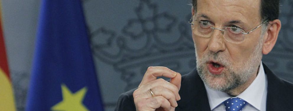 Foto: Rajoy cruza los dedos y se va de vacaciones sin pedir el rescate y negando la crisis de Gobierno