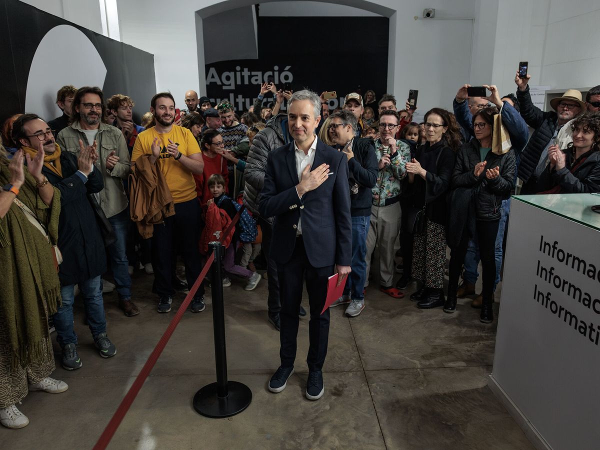 Foto: El director del Consorcio de Museos de la Comunidad Valenciana y del CCCC, José Luis Pérez Pont, en la concentración en contra de su destitución. (EFE/Biel Aliño)
