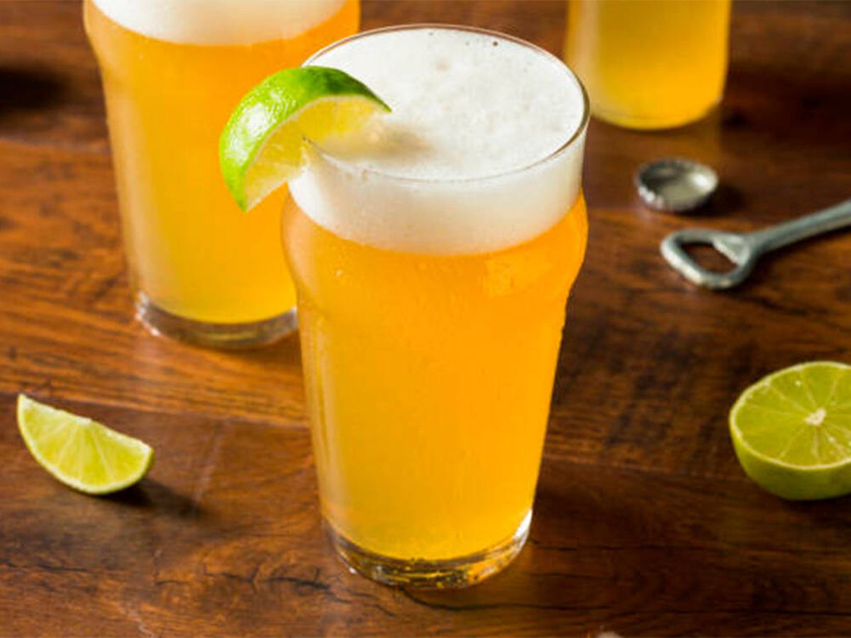 Foto: Pide una cerveza con limón y lo que le trajo la camarera la deja sin palabras (Pixabay)
