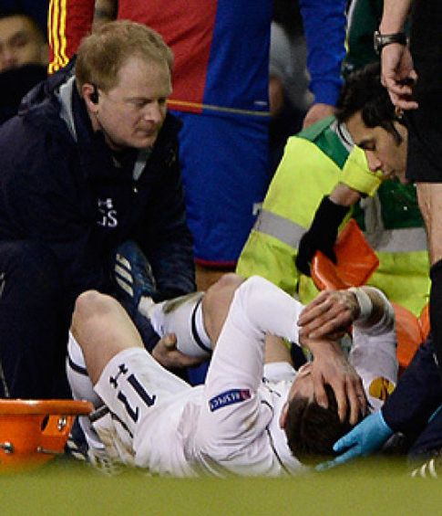 Foto: El tobillo de Bale enciende las alarmas: puede dejarle fuera en el momento clave