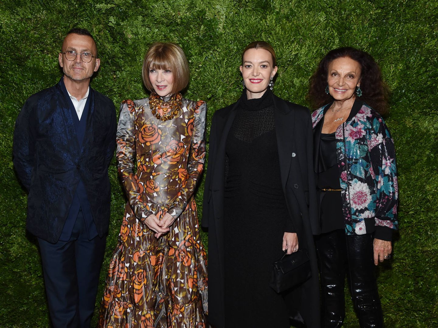 Steven Kolb, Anna Wintour, Marta Ortega y Diane von Fürstenberg, en los CFDA/Vogue Fashion Fund 2019. (Getty)