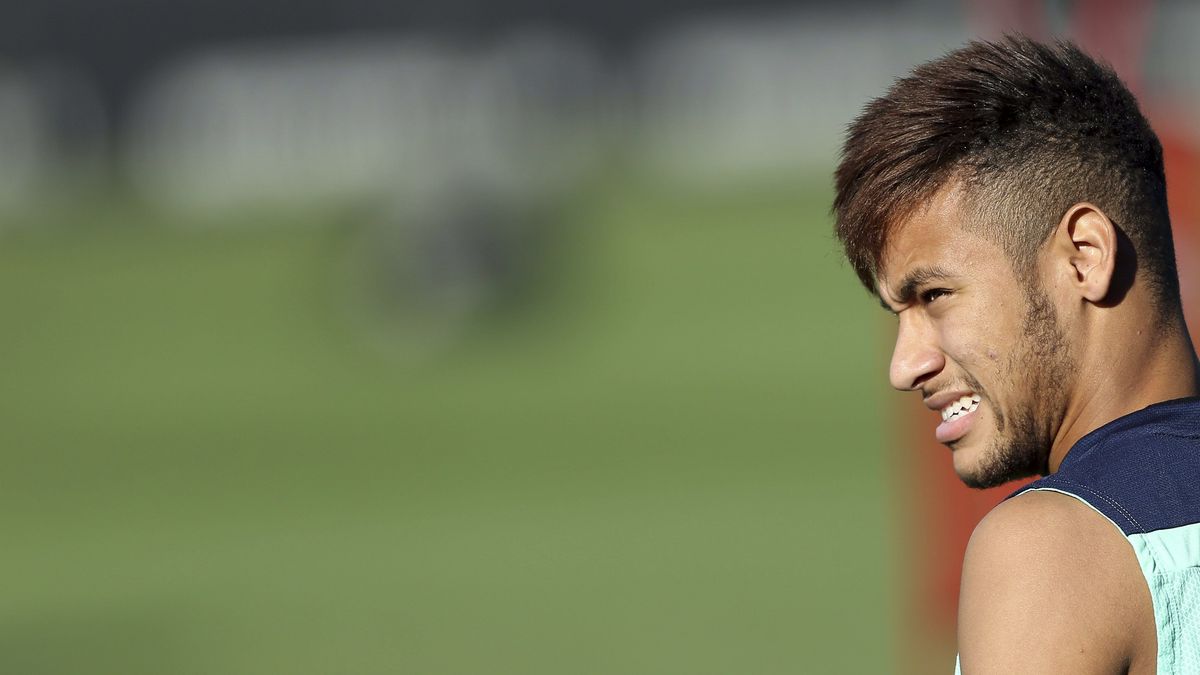Llega la hora de Neymar: el brasileño debutará hoy, pero no jugará con Messi