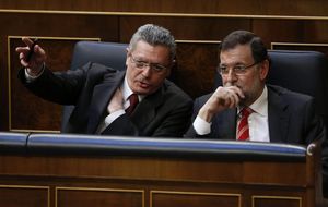 Gallardón pide luz verde a Rajoy para aprobar la ley del aborto