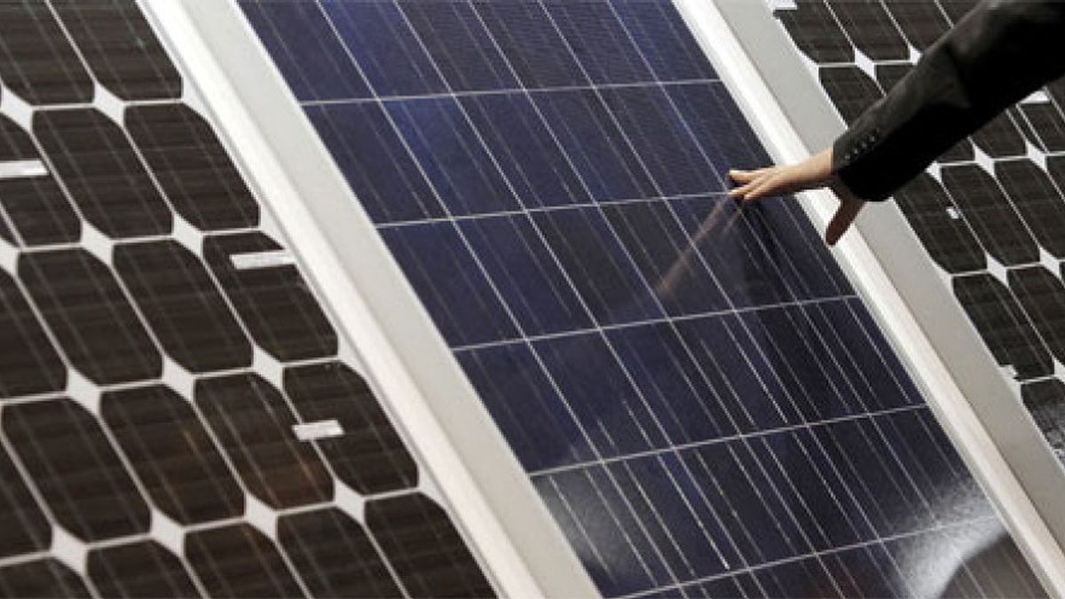 La fotovoltaica dispara: "Hay inversiones en AVE que son peores que otras en energías renovables"