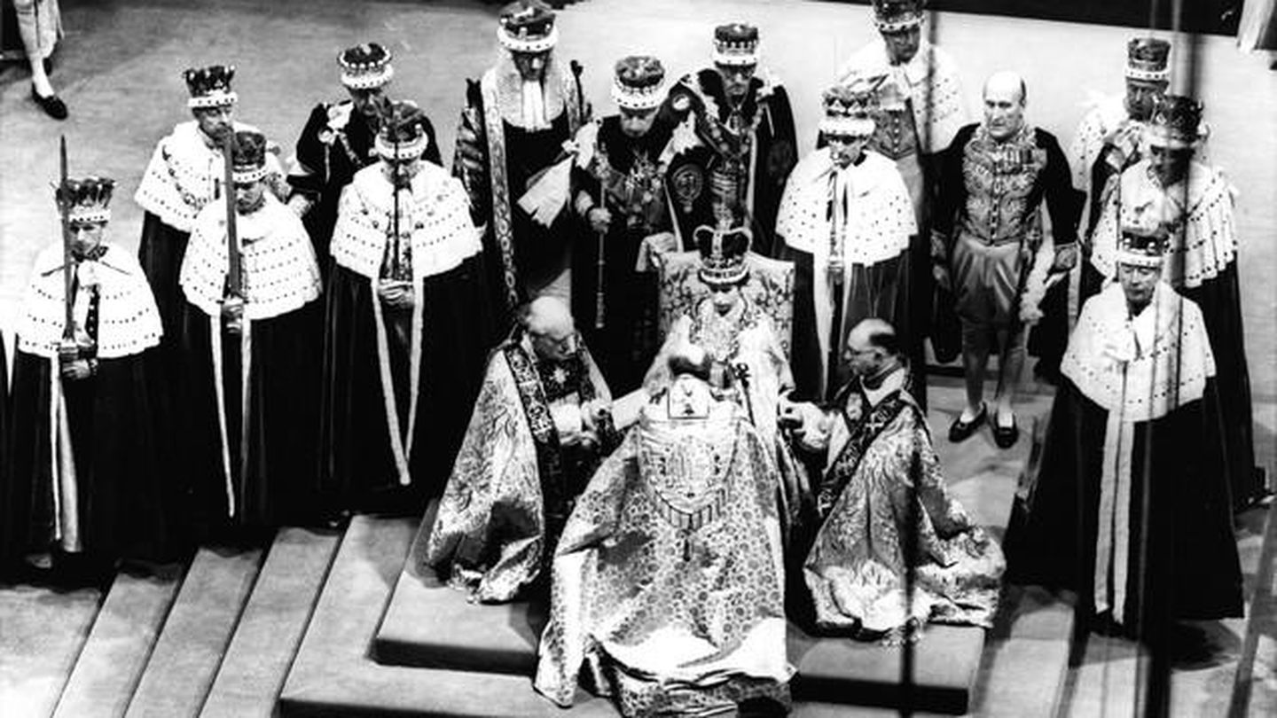 La coronación de la reina Isabel II. (AP Photo)