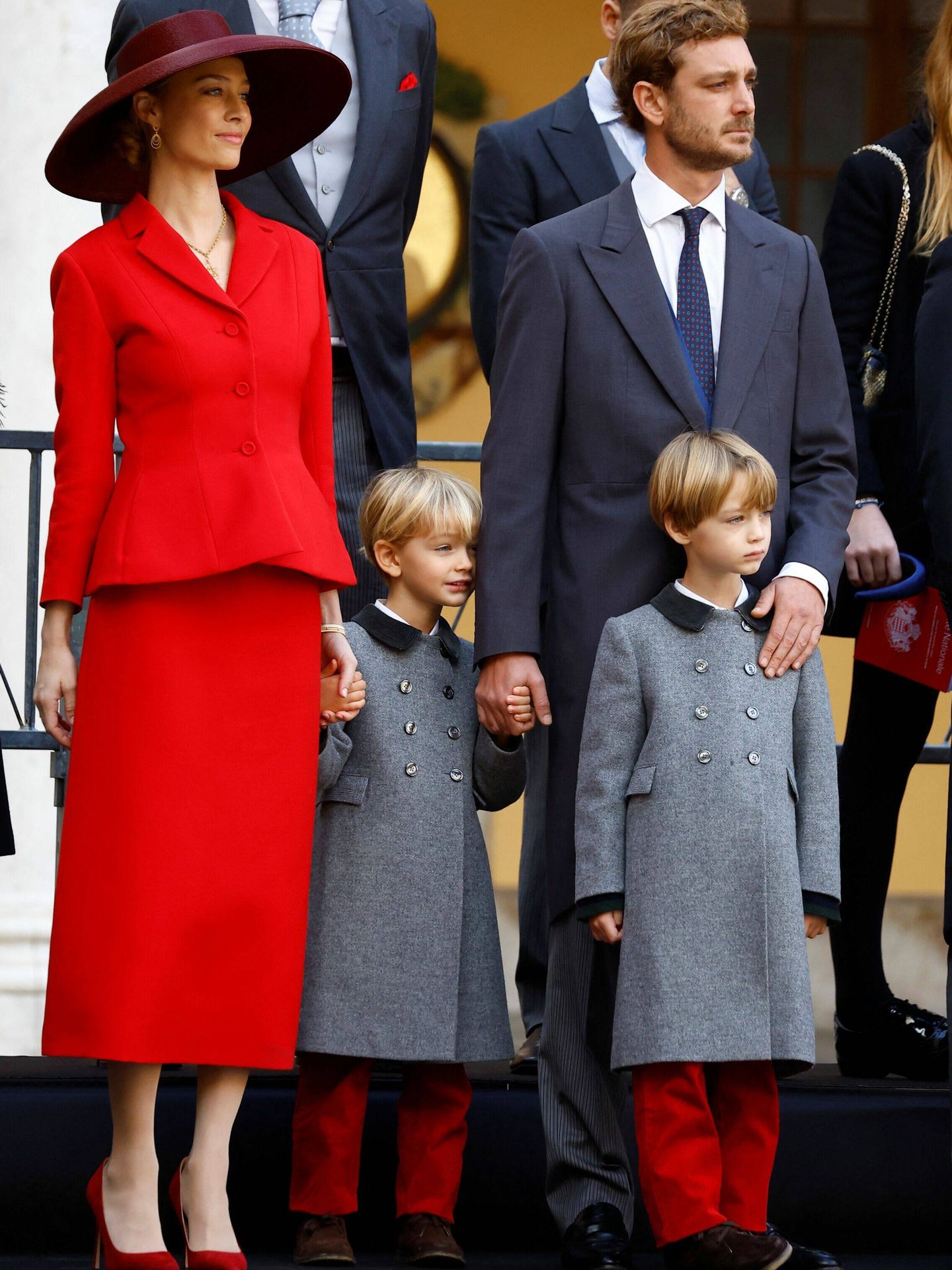Beatrice Borromeo de Dior, junto a Pierre Casiraghi y los dos hijos que tienen en común. (Reuters)