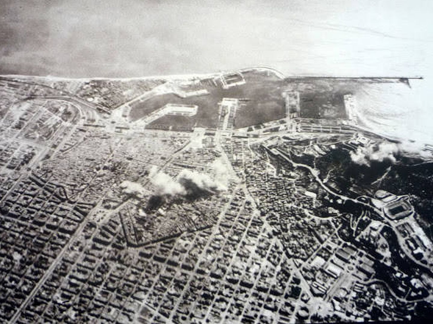 Bombardeo del Raval de Barcelona en 1938