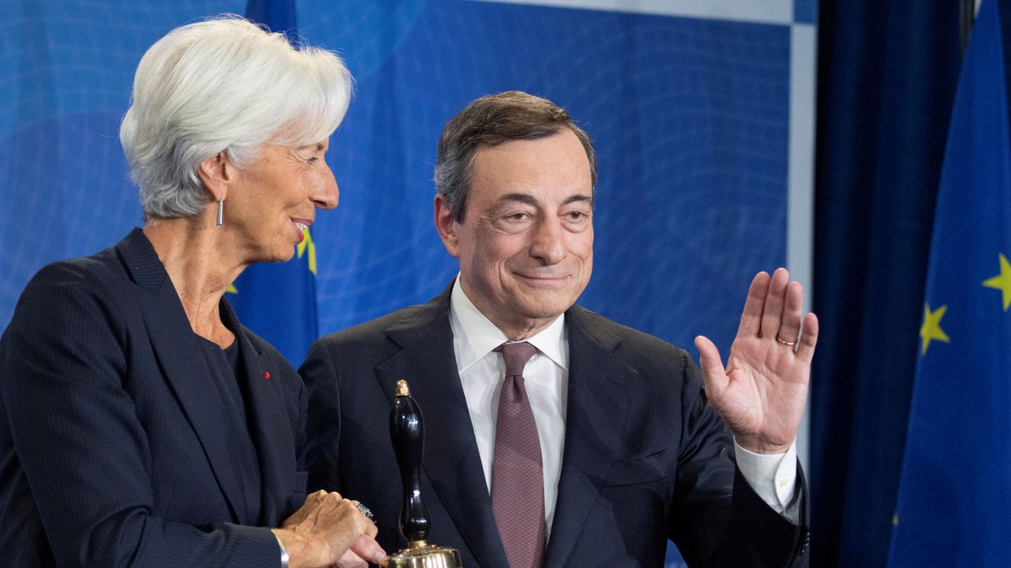Christine Lagarde y Mario Draghi. (Reuters)