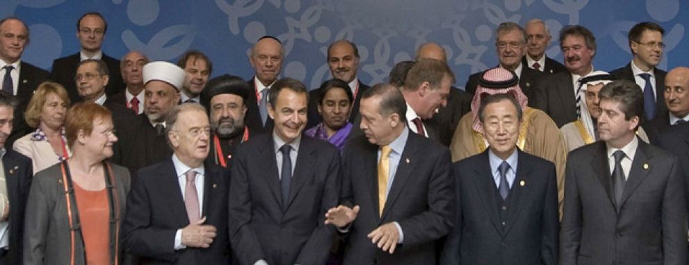 Foto: La Alianza de Civilizaciones repite la foto de familia para incluir a Zapatero