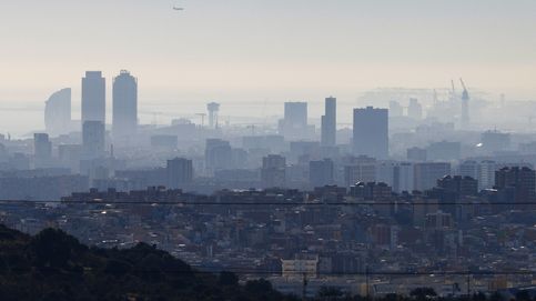 Aviso por contaminación atmosférica en Barcelona y la nebulosa California: el día en fotos