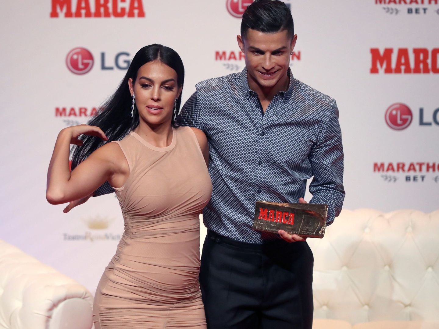 Cristiano Ronaldo  y su pareja, Georgina Rodríguez (EFE-Kiko Huesca)