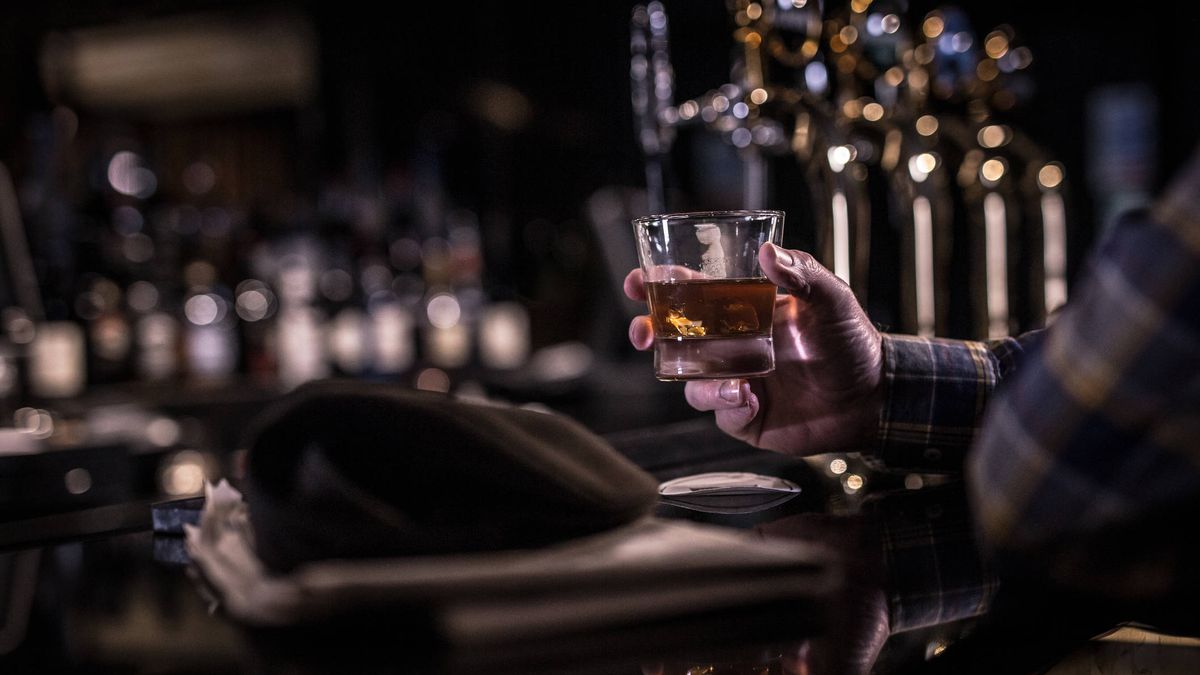 Por qué los ricos están asegurando las botellas de whisky