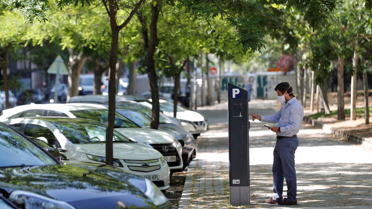 Madrid, entre las capitales donde es más barato aparcar en la calle
