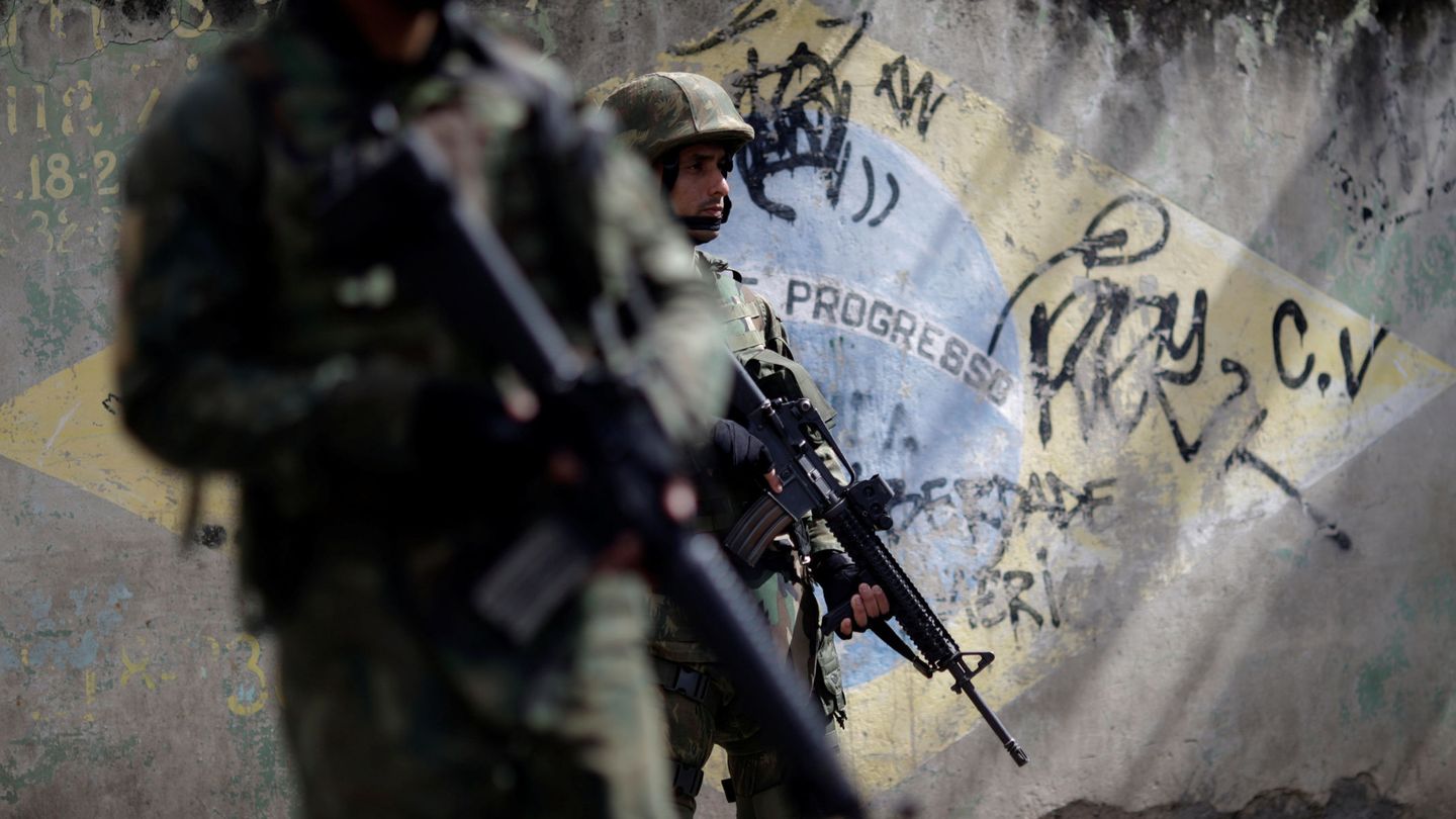 Las fuerzas armadas patrullan Lins durante una operación el pasado 5 de agosto. (Reuters)