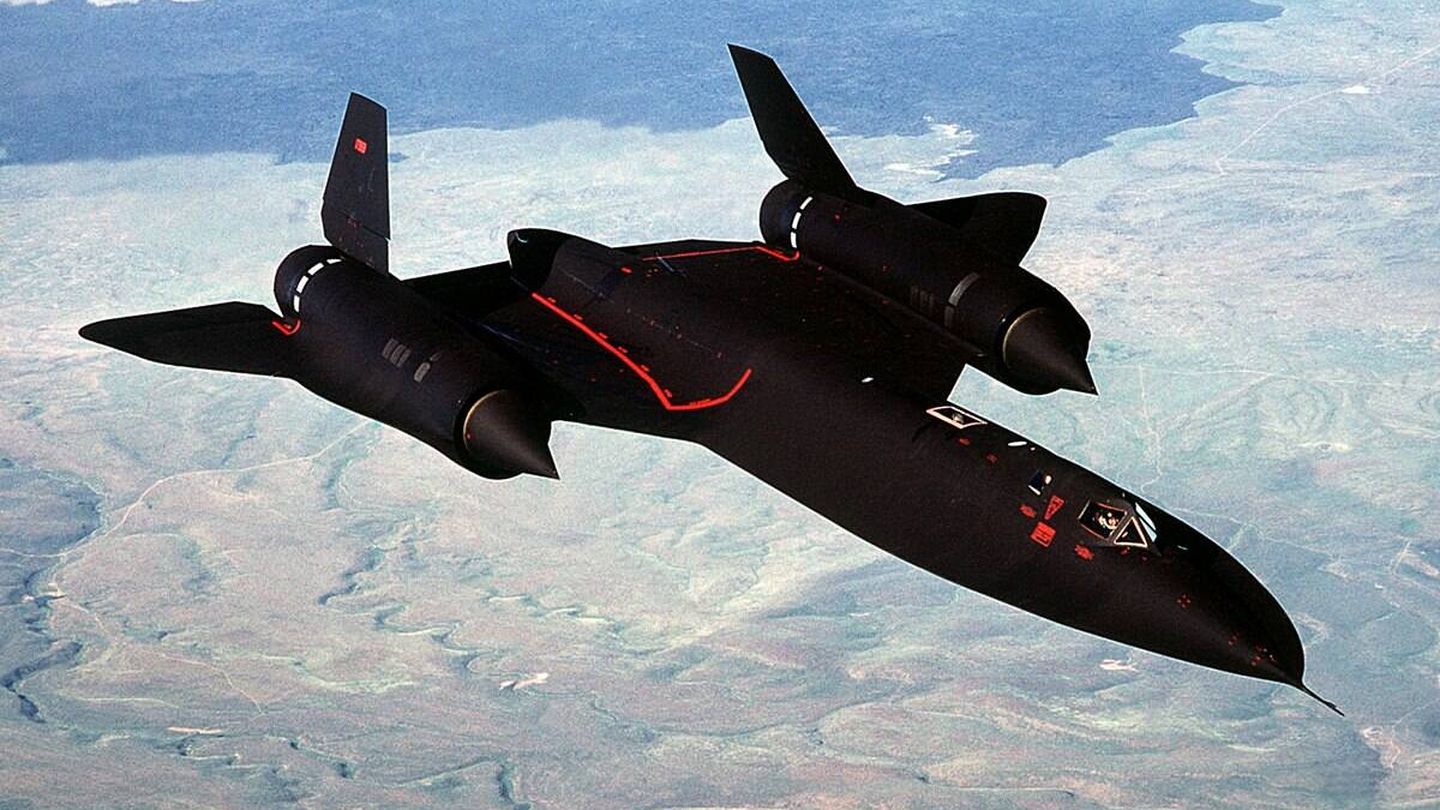 El SR-71 Blackbird fue fabricado con titanio de la Unión Soviética sin que los rusos lo supieran. (USAF)