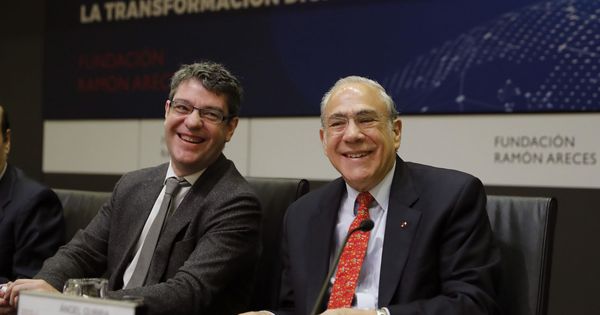 Foto: El secretario General de la OCDE, Ángel Gurría,d., y el ministro de Energía, Turismo y Agenda Digital, Álvaro Nadal. (EFE)