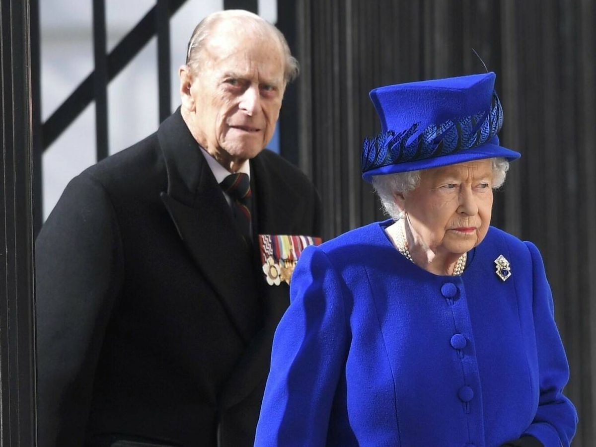 Foto: La reina Isabel y el príncipe Felipe, en 2017. (Reuters/Toby Melville)