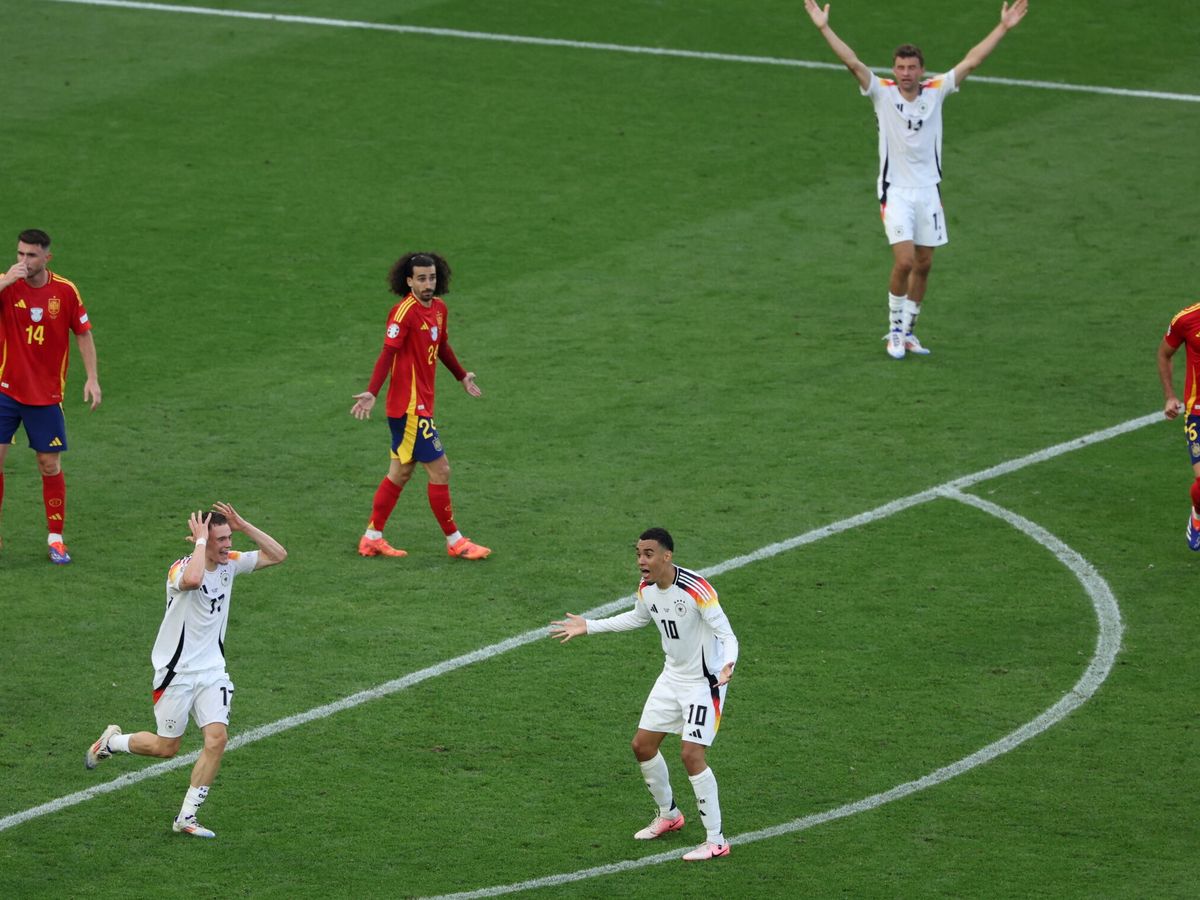 Foto: Imagen de los cuartos de final entre España y Alemania. (EFE/Georgi Licovski)