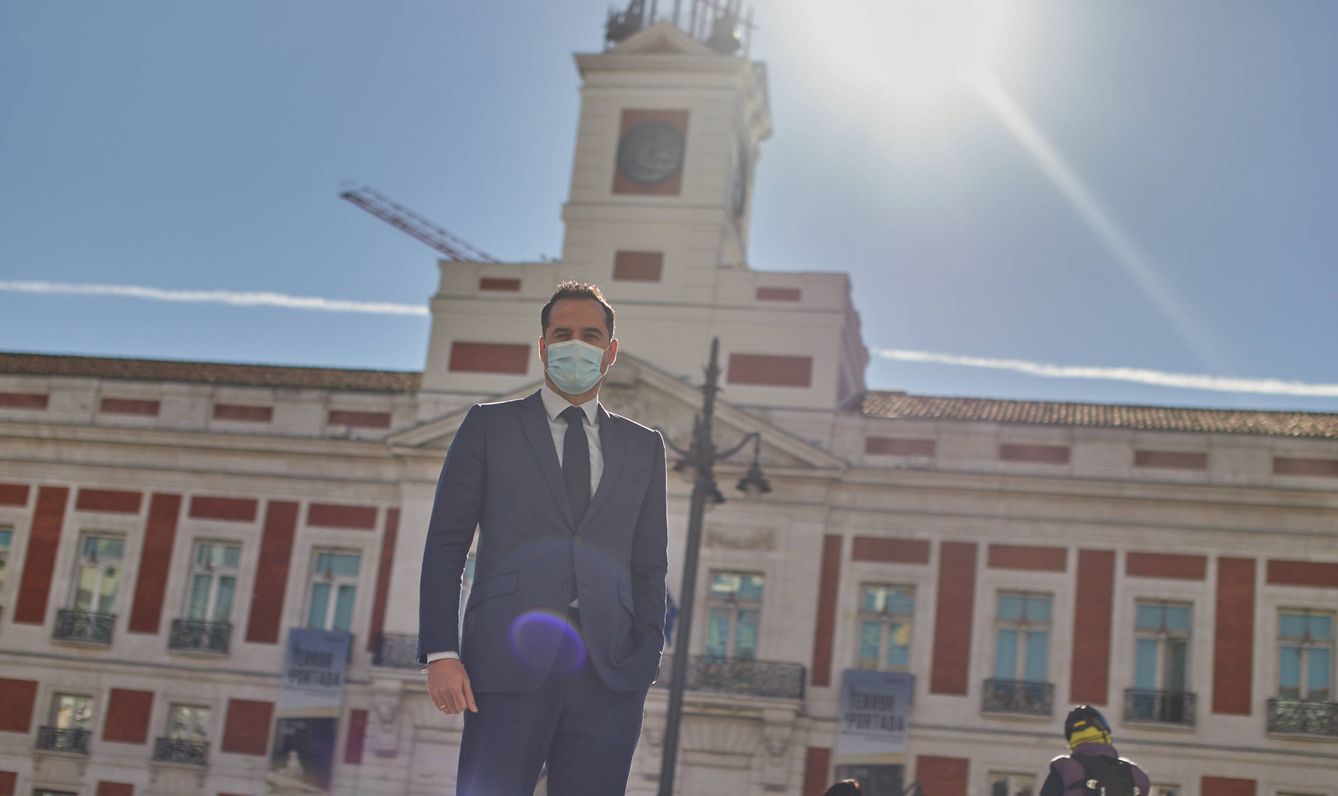 Aguado en la Puerta del Sol de Madrid. (Jorge Álvaro Manzano)