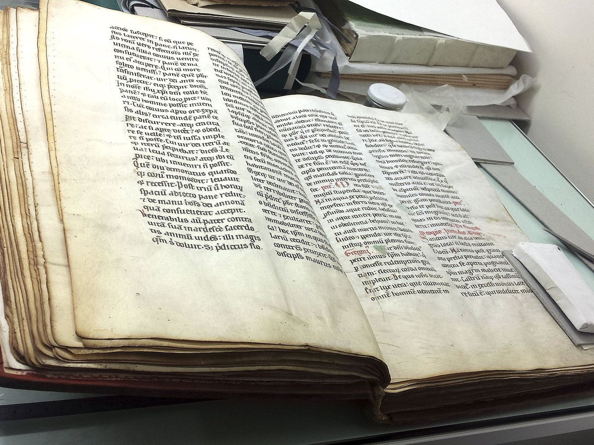 Foto: El Vaticano está digitalizando todos sus tesoros bibliográficos (Foto: EFE)