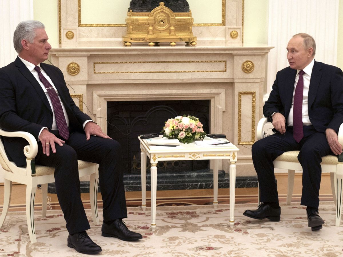 Foto: El presidente cubano, Miguel Díaz-Canel, con Putin en Moscú. (Reuters)