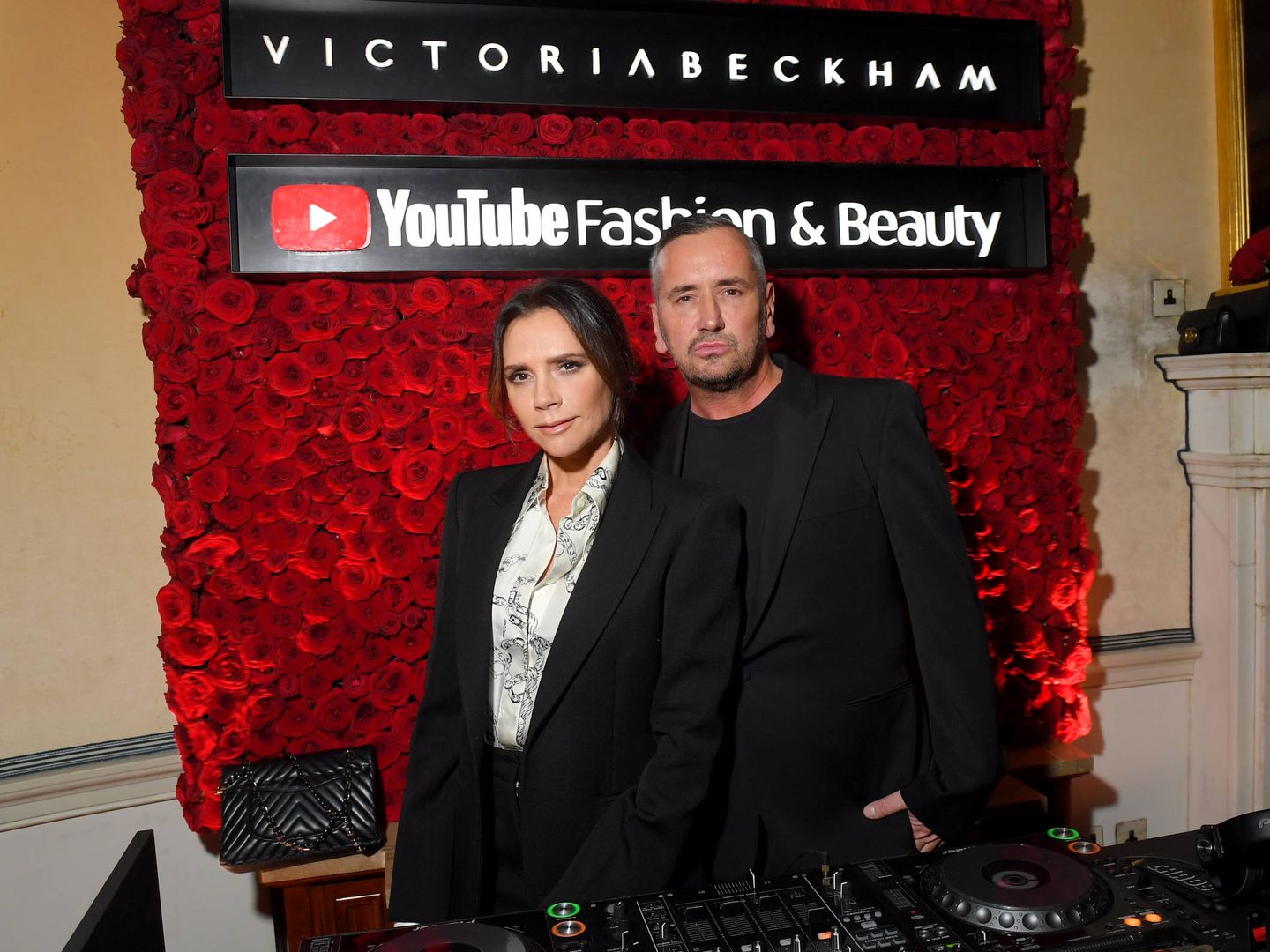  Victoria Beckham y DJ Fat Tony. (Getty)