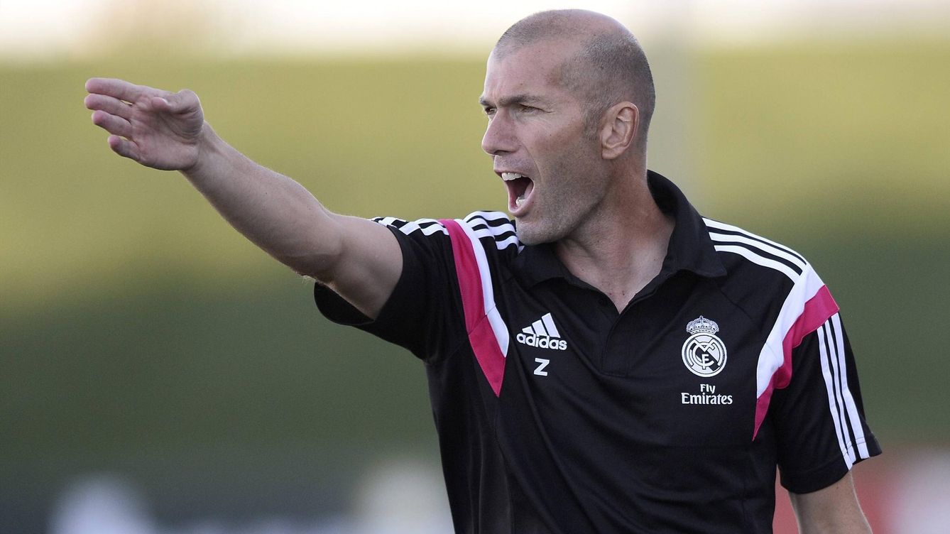 Foto: Zidane está tratando de ascender al Castilla a Segunda.