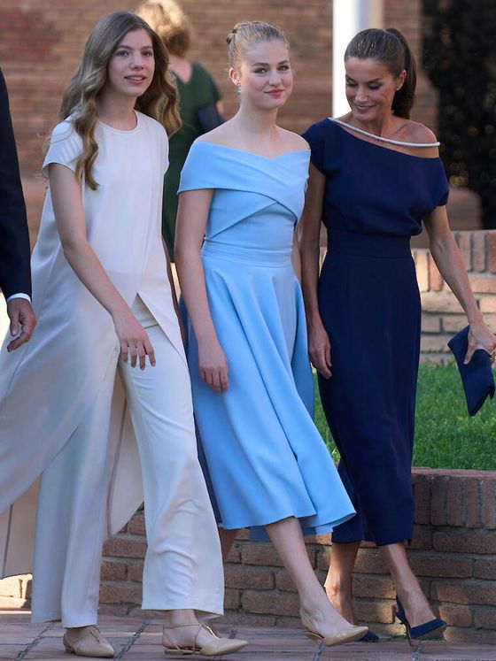 La infanta Sofía, la princesa Leonor y la reina Letizia, en los Premios Princesa de Girona de 2022. (Limited Pictures)