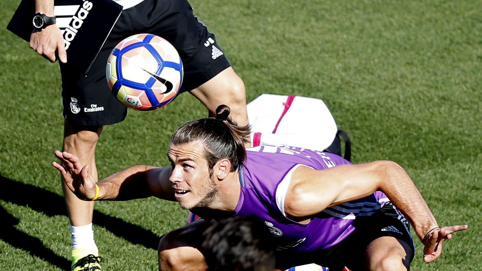 Foto: Gareth Bale será titular en Anoeta (Juan Carlos Hidalgo/EFE).