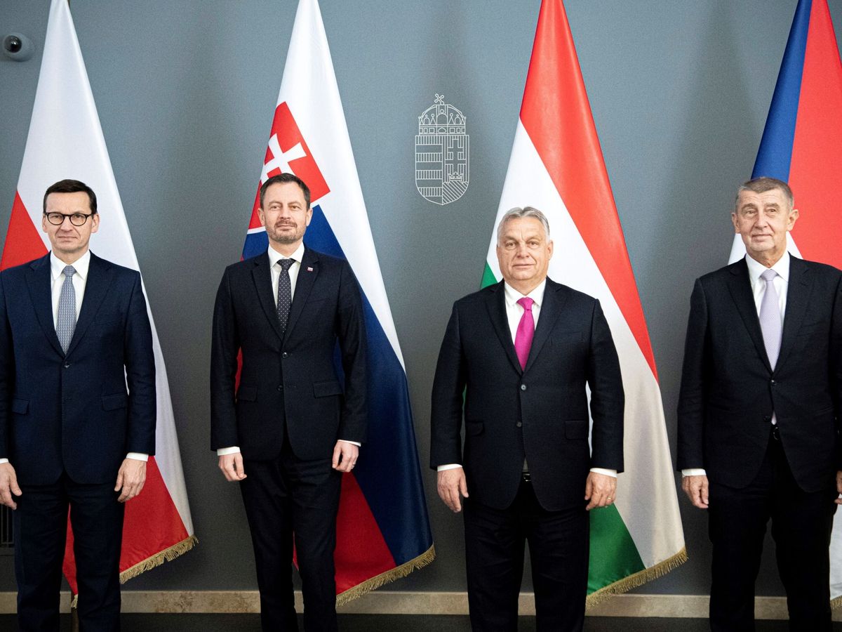 Foto: Reunión de los líderes del Grupo de Visegrado en noviembre de 2021, cuando Babis todavía era primer ministro checo. (EFE/Vivien Cher Benko)