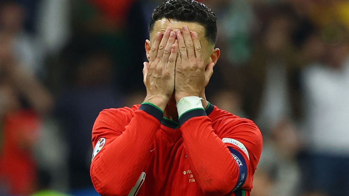 Cristiano Ronaldo se autolesiona con las lágrimas en la Eurocopa (hay otro culpable)