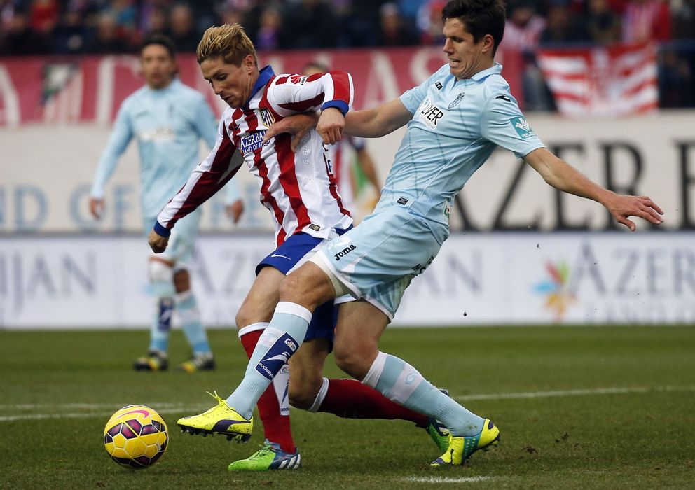 Foto: Fernando Torres durante el Atlético-Granada (Reuters)