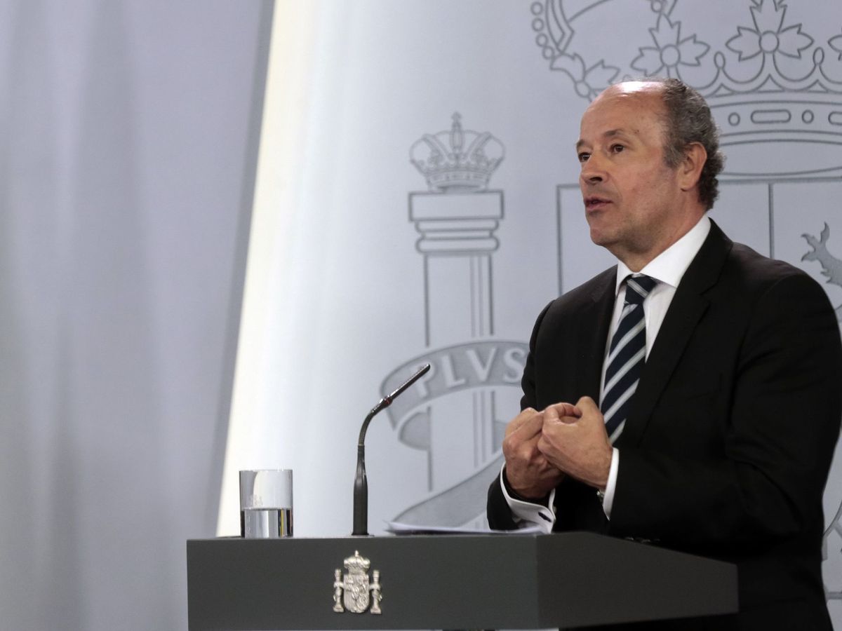 Foto: Juan Carlos Campo, ministro de Justicia, durante una rueda de prensa. (EFE)
