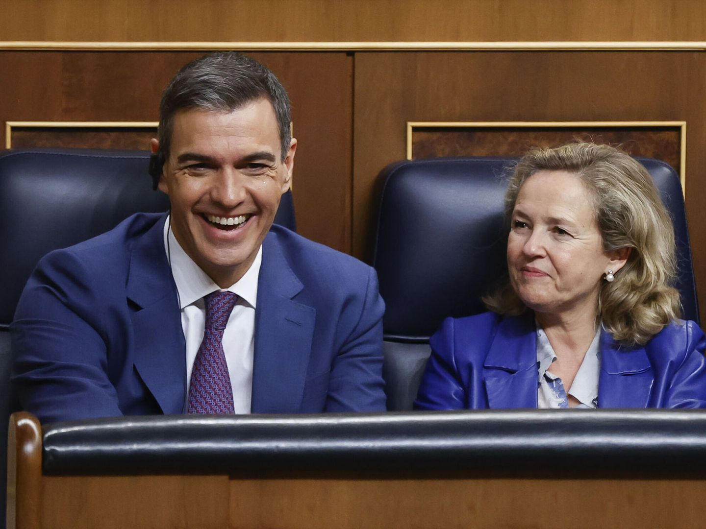 Pedro Sánchez y Nadia Calviño en la investidura. (EFE/Juan Carlos Hidalgo)