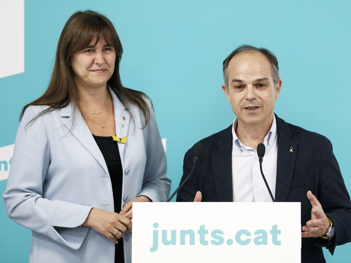 Foto: La presidenta del Parlament, Laura Borràs, y el 'exconseller' Jordi Turull. (EFE/Andreu Dalmau)