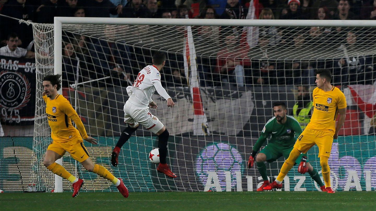 Escudero adelantó al Sevilla a los 25 segundos de partido. (Reuters)