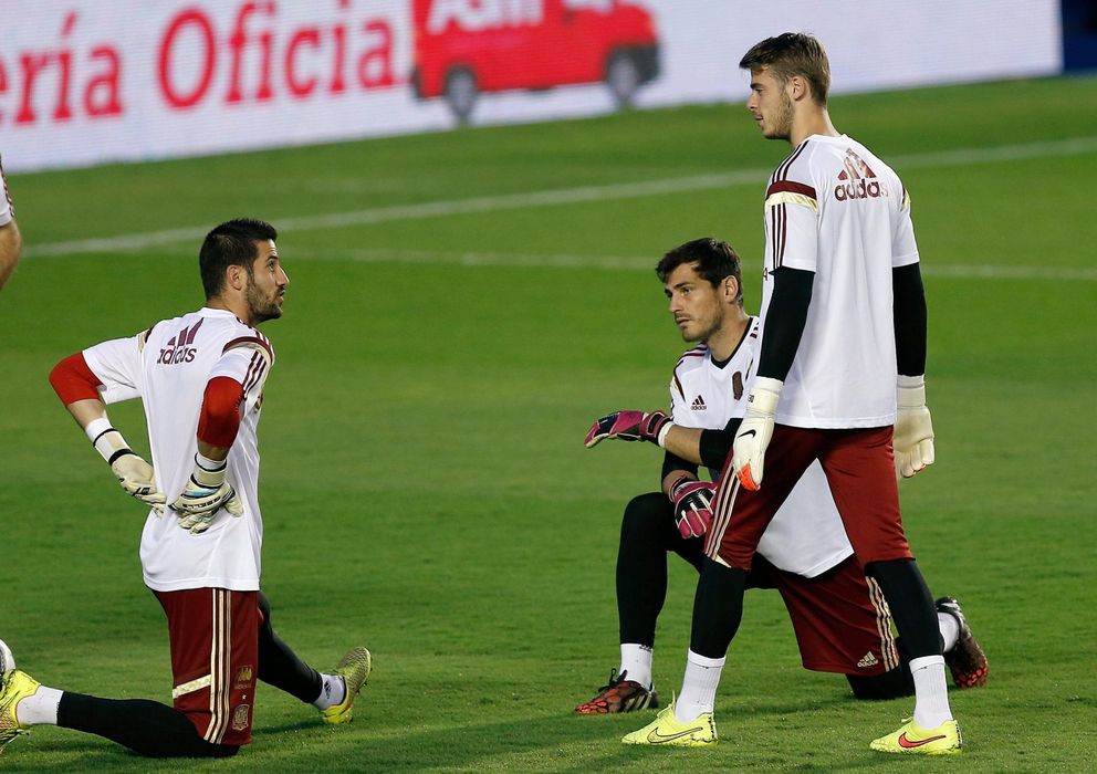 Foto: De Gea, Casillas y Kiko Casilla, durante un entrenamiento de la selección española (EFE)