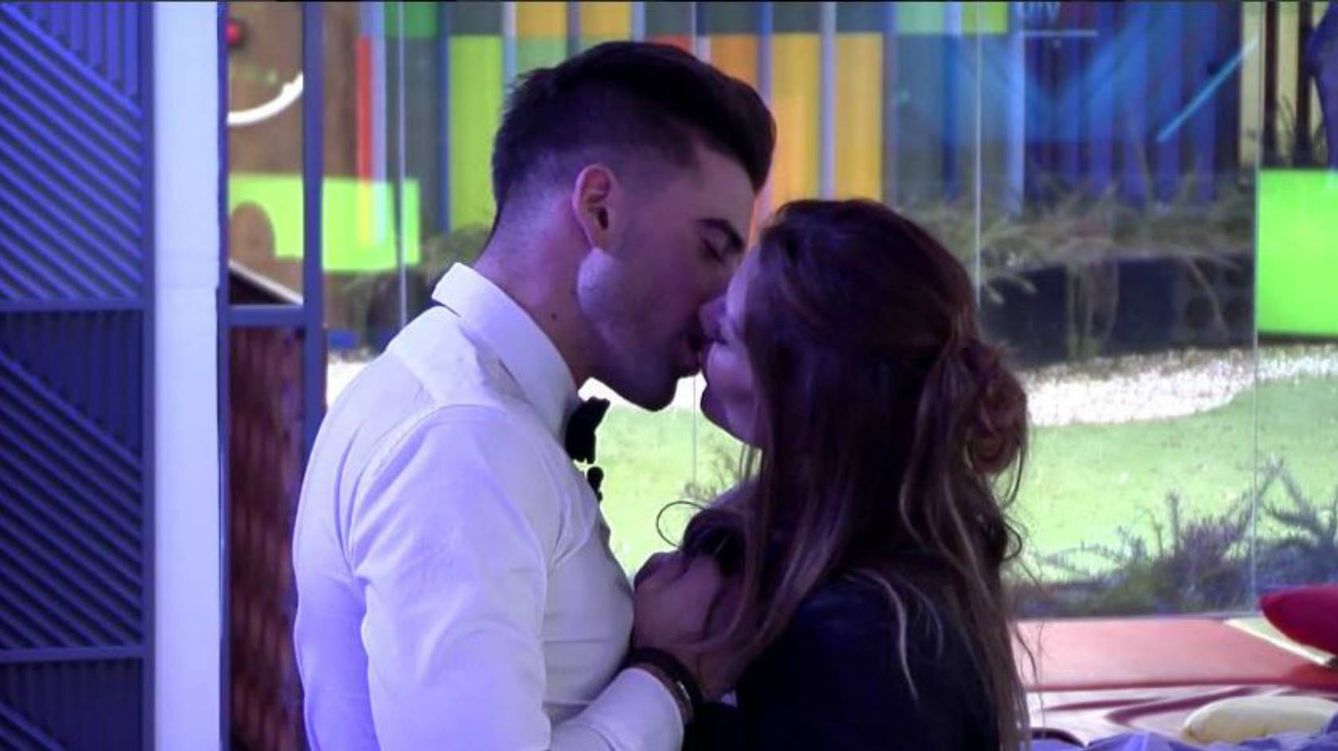 Foto: Sergio e Ivonne, besándose en 'GH VIP 5'