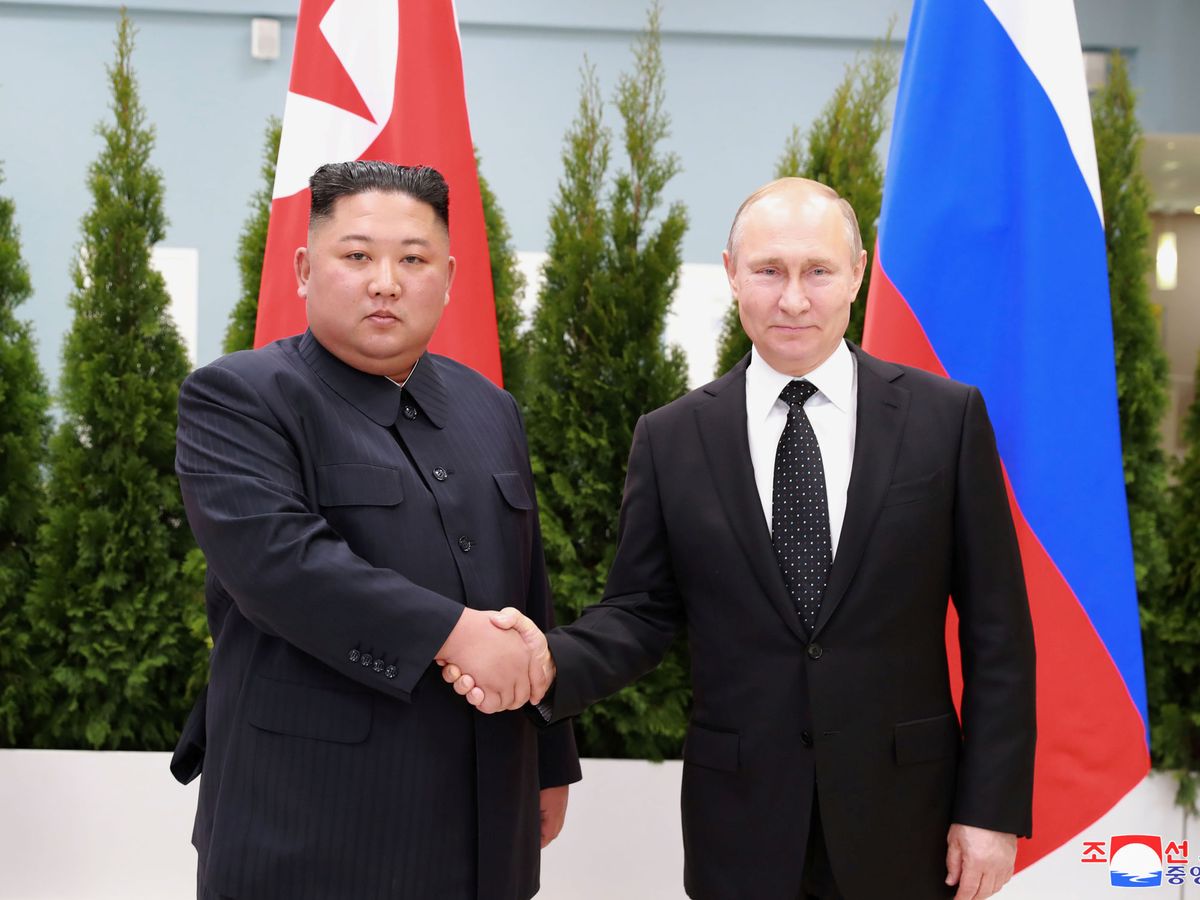 Foto: Kim Jong Un y Putin en una foto de archivo de 2019. (Reuters)