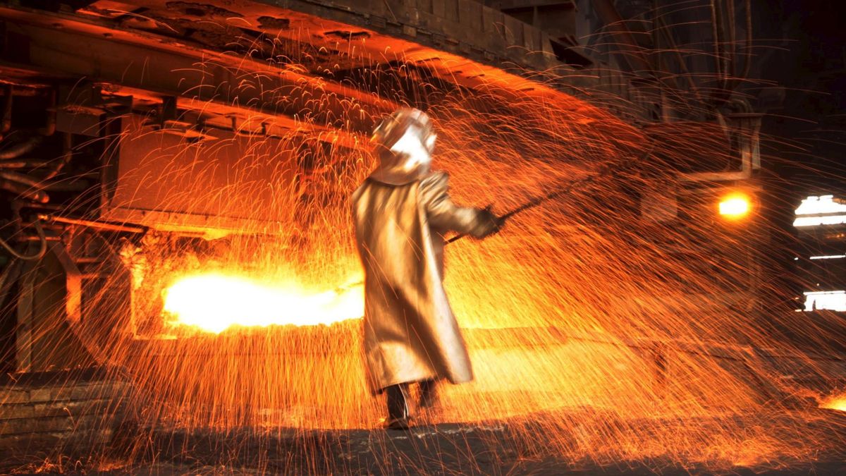 Más presión para la factura de la luz: Arcelor acusa al Brexit de más costes por contaminar 