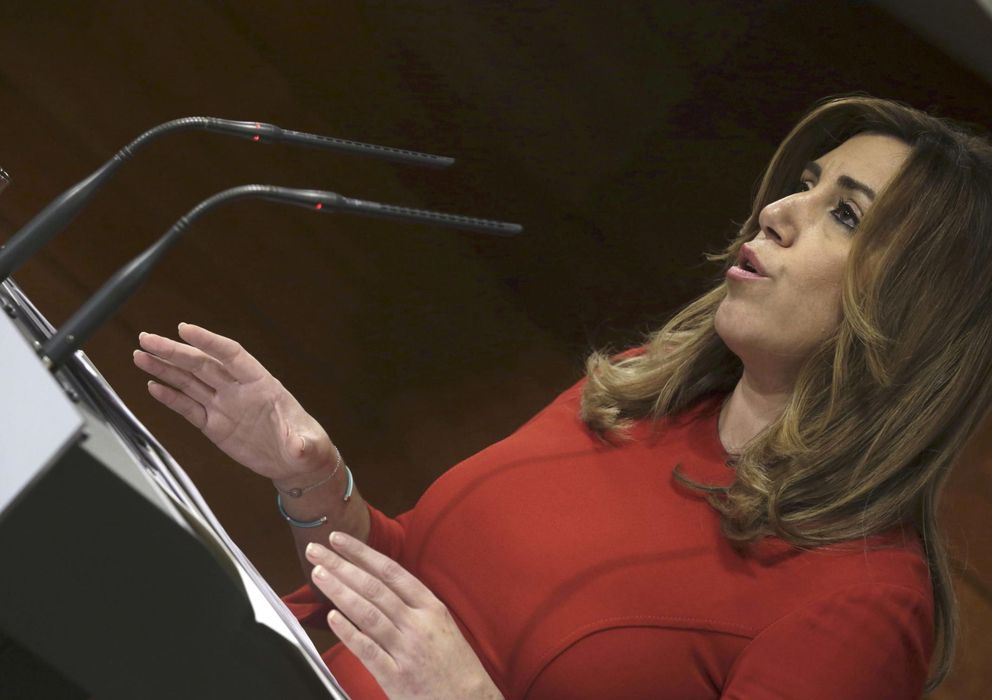 Foto:  La presidenta de Andalucía, Susana Díaz, comparece en rueda de prensa (Efe)