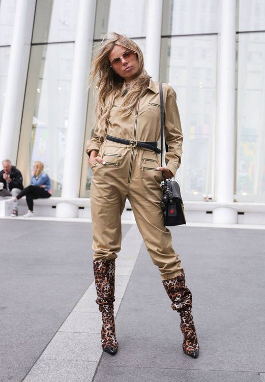Erica Pelosini en la New York Fashion Week de Septiembre de 2018 con un cinturón y bolso de Gucci (Foto de Achim Aaron Harding/Getty Images).