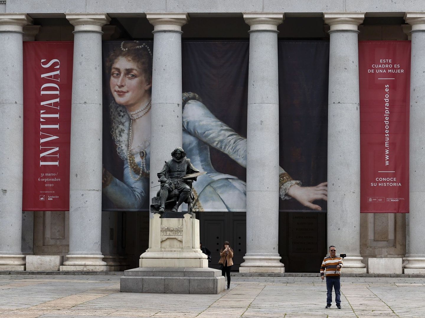 Vista general del exterior del Museo del Prado, cerrado, el pasado 12 de marzo. (EFE)